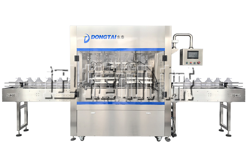 稱重式玻璃水灌裝機(jī)讓客戶“稱”心如意！